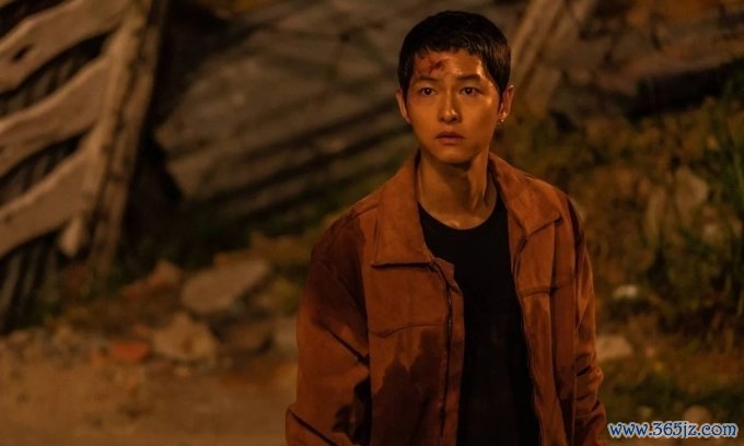 Tạo hình củaSong Joong Ki trong phim điện ảnh Bogota: City of the Lost. Ảnh: Hancinema